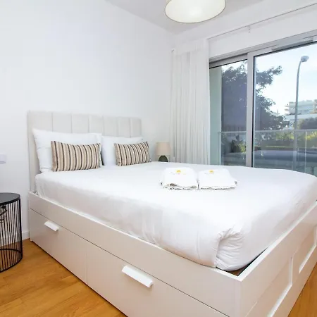 Apartment 3 - Luxurious & Playground & Garage Albufeira