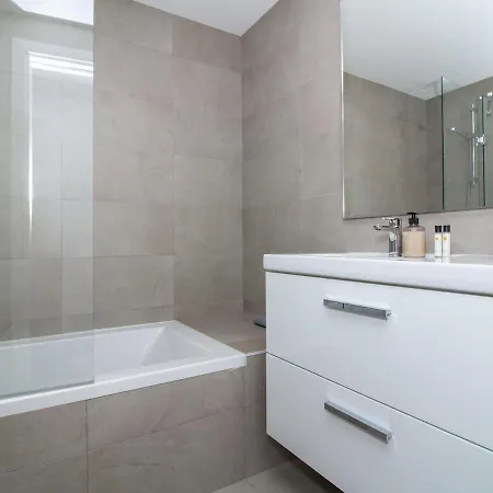 Apartment 3 - Luxurious & Playground & Garage *