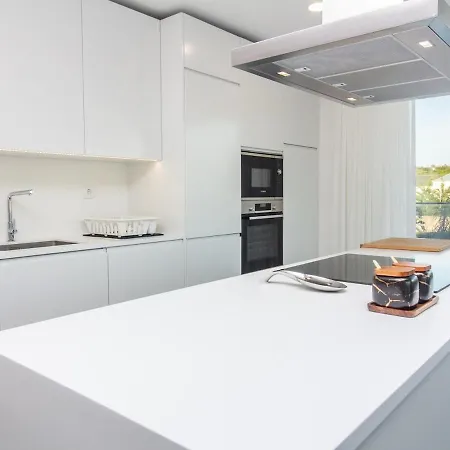 Apartment 3 - Luxurious & Playground & Garage Albufeira