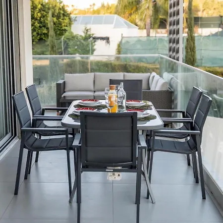 3 - Luxurious & Playground & Garage Apartment