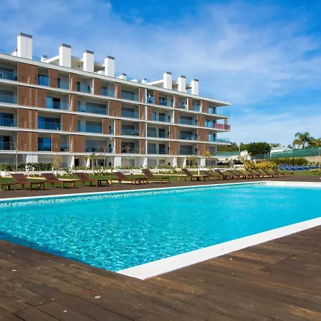 3 - Luxurious & Playground & Garage *