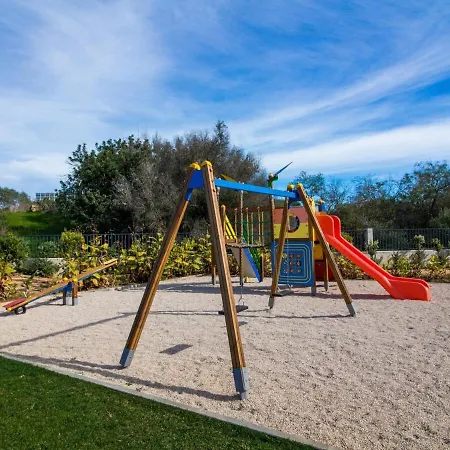 Apartamento 3 - Luxurious & Playground & Garage
